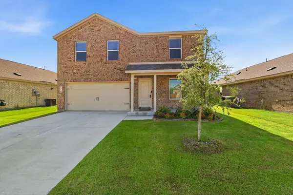 7114 Amber Barn Avenue, Pilot Point, TX 76258