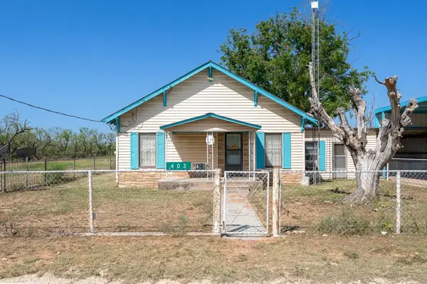 403 N Plano Avenue, Blackwell, TX 79506