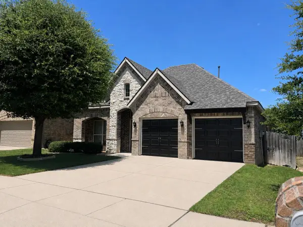 1105 Prairie Heights Drive, Fort Worth, TX 76108