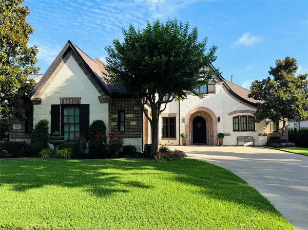 2201 Castle Creek Drive, Mansfield, TX 76063