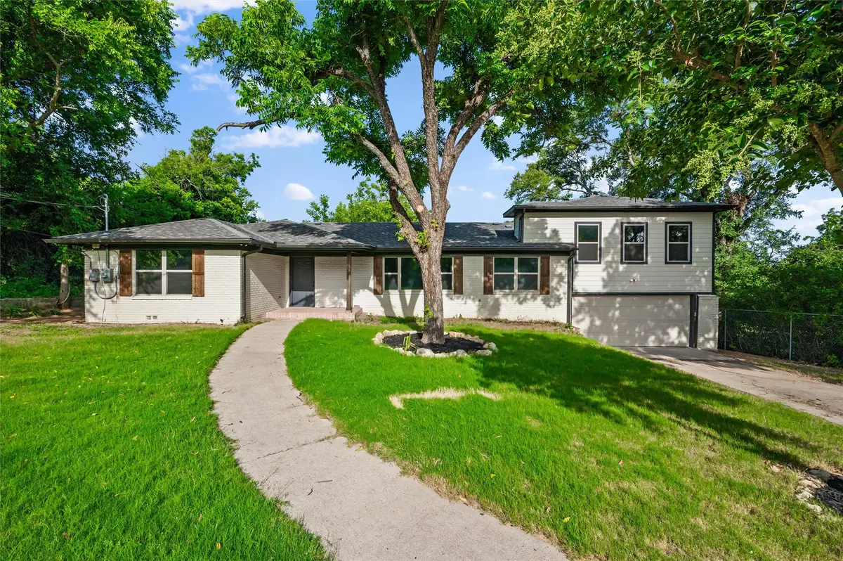 3824 S Timberline Drive, Fort Worth, TX 76119 - #1