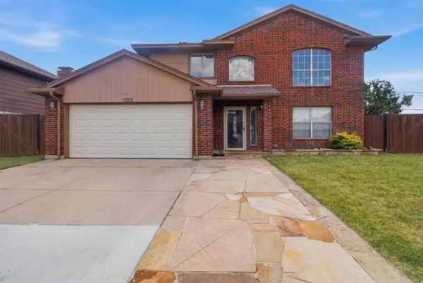 7029 Brookdale Drive, Watauga, TX 76148