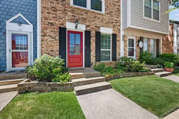 61 Abbey Road, Euless, TX 76039