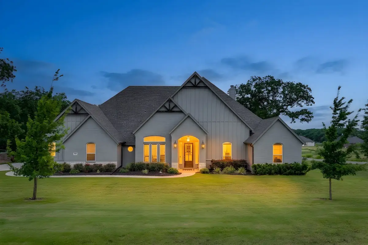 947 Silverleaf Drive, Weatherford, TX 76085 - #1