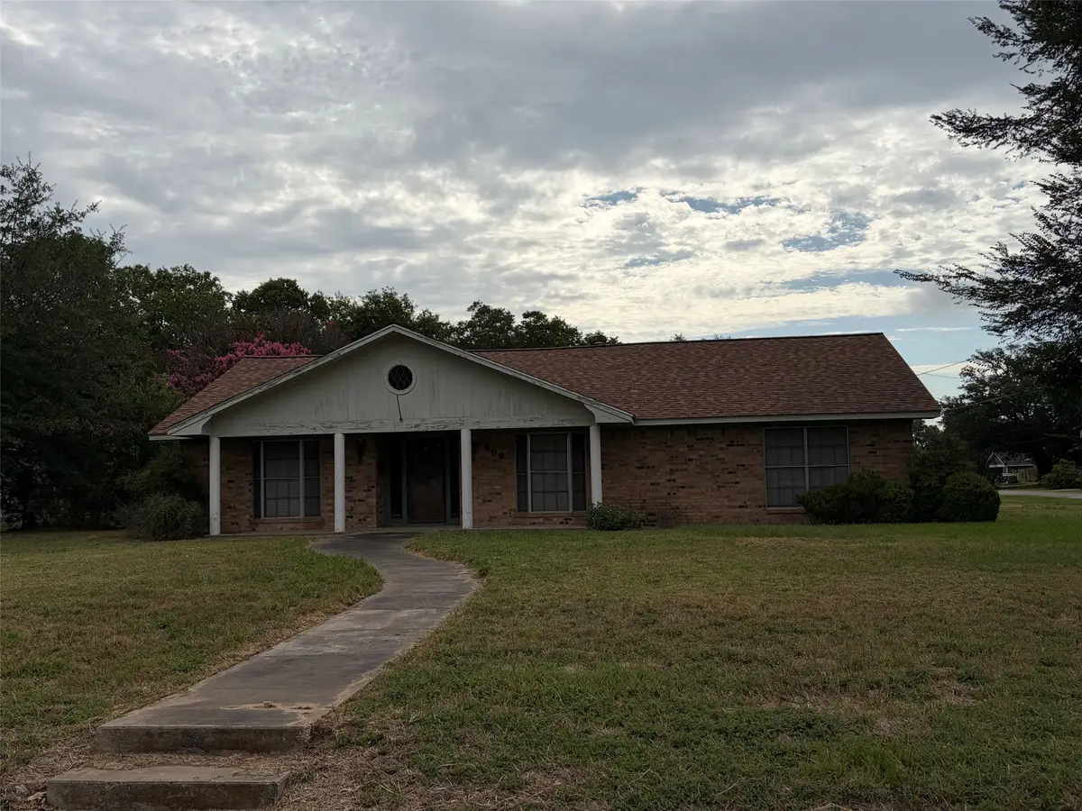 609 S Ross Avenue, Mexia, TX 76667 - #1