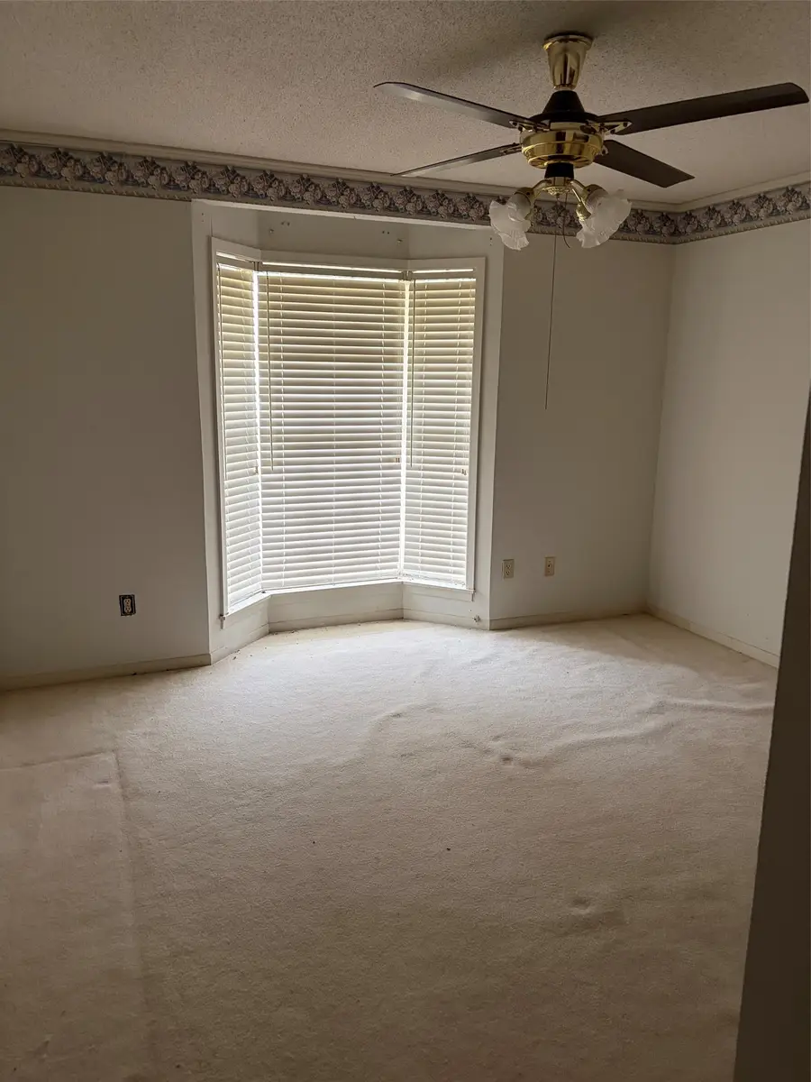 609 S Ross Avenue, Mexia, TX 76667 - #3