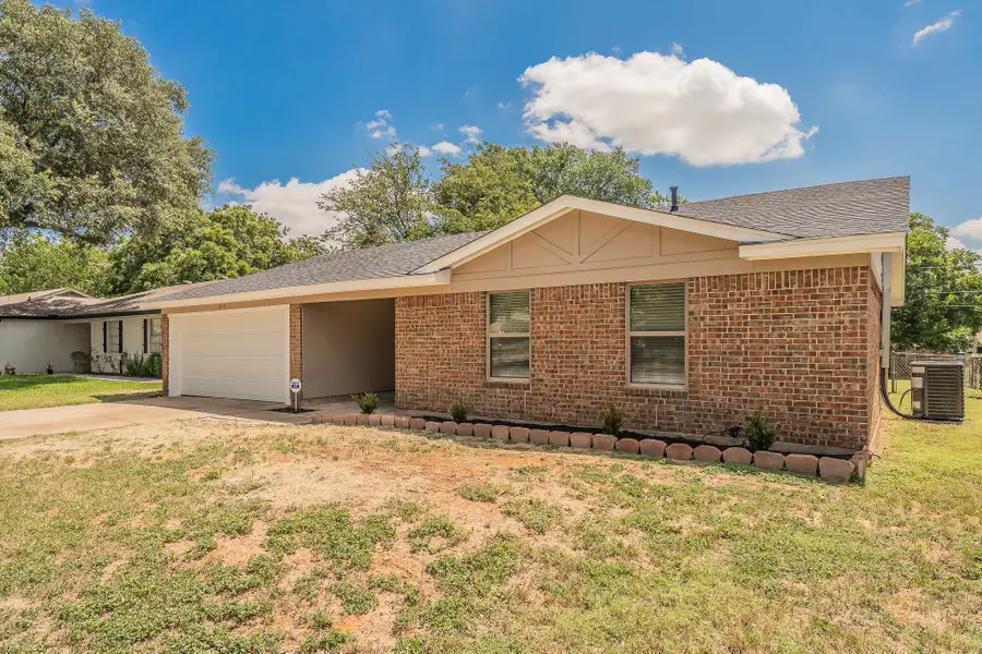 717 Blue Ridge Trail, Saginaw, TX 76179 - #3