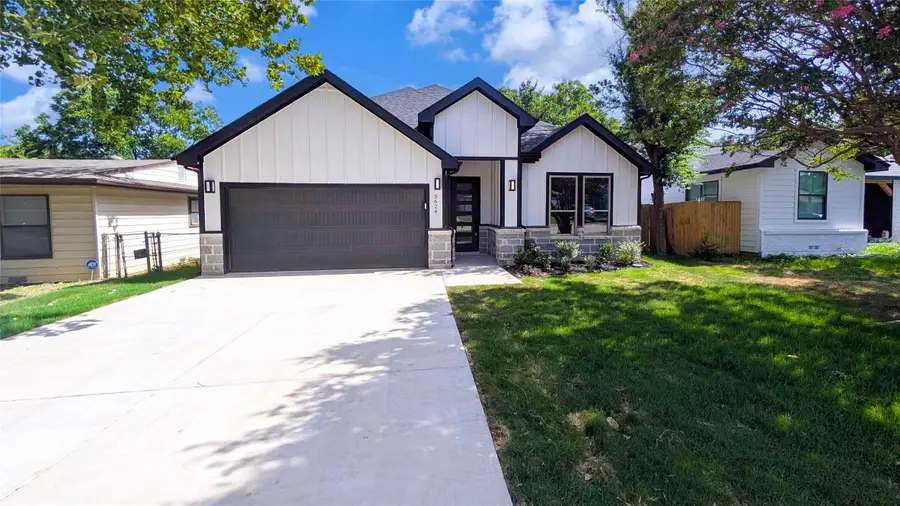 5624 Hiett Court, Fort Worth, TX 76112 - #2