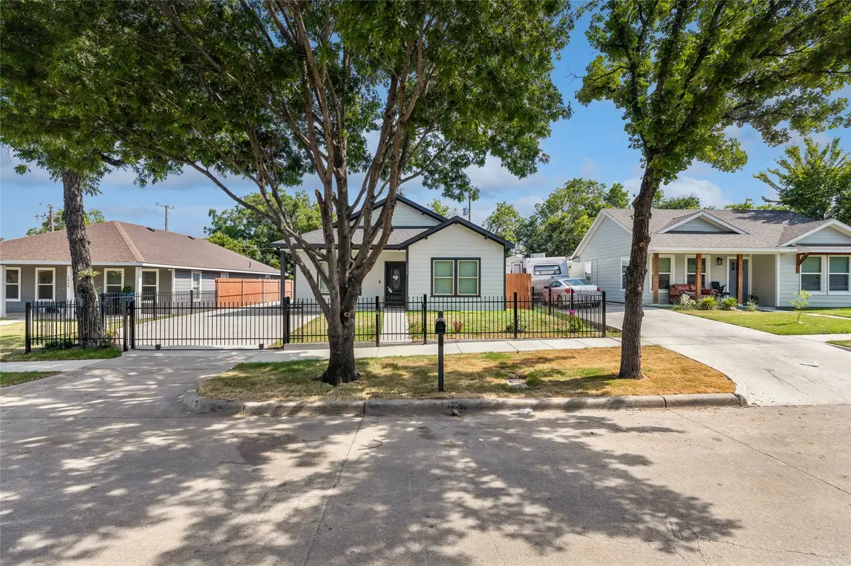 1404 E Cannon Street, Fort Worth, TX 76104 - #1