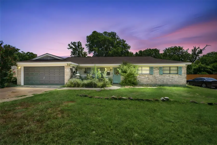 403 Westcliff Drive, Euless, TX 76040 - #2