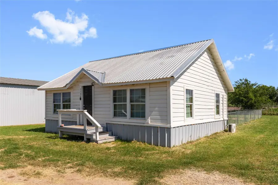 1104 Gantt Street, Bangs, TX 76823 - #2