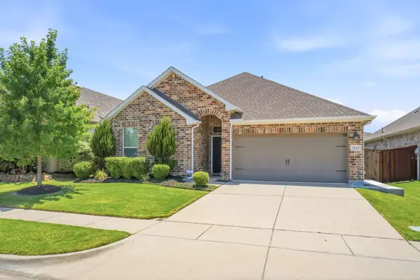 3925 Sunflower Drive, Aubrey, TX 76227