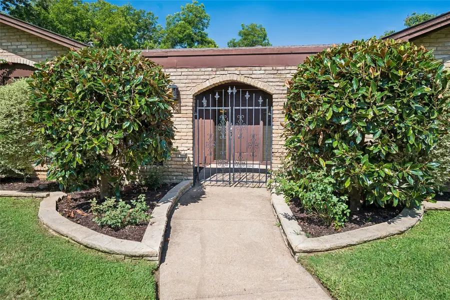 1204 Springwood Court, Euless, TX 76040 - #3
