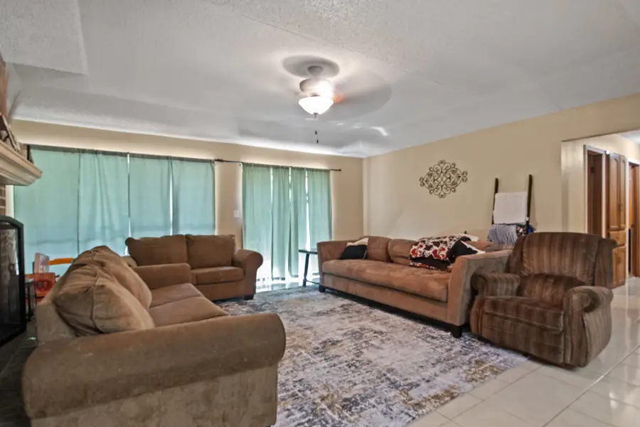 206 Carr Drive, Mount Pleasant, TX 75455 - #3