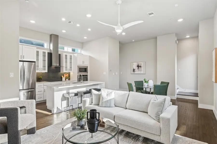 5914 Lindell Avenue #200, Dallas, TX 75206 - #2