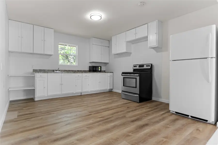 103 N 6th Street E, Dawson, TX 76639 - #3
