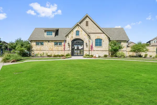 1012 Butterfly Lane, Justin, TX 76247