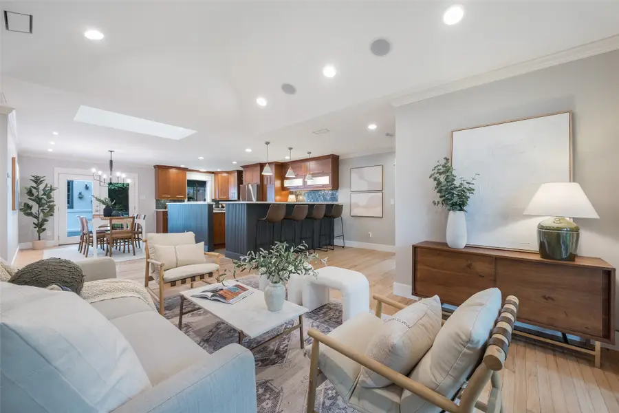 327 Bon Aire Drive, Dallas, TX 75218 - #2