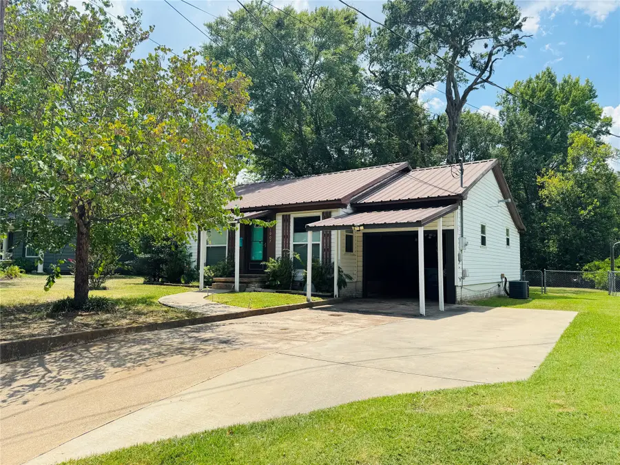 1007 N Johnson Street, Mineola, TX 75773 - #3