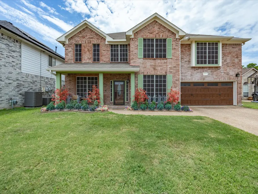 4008 Falcon Ridge Drive, Haltom City, TX 76137 - #2