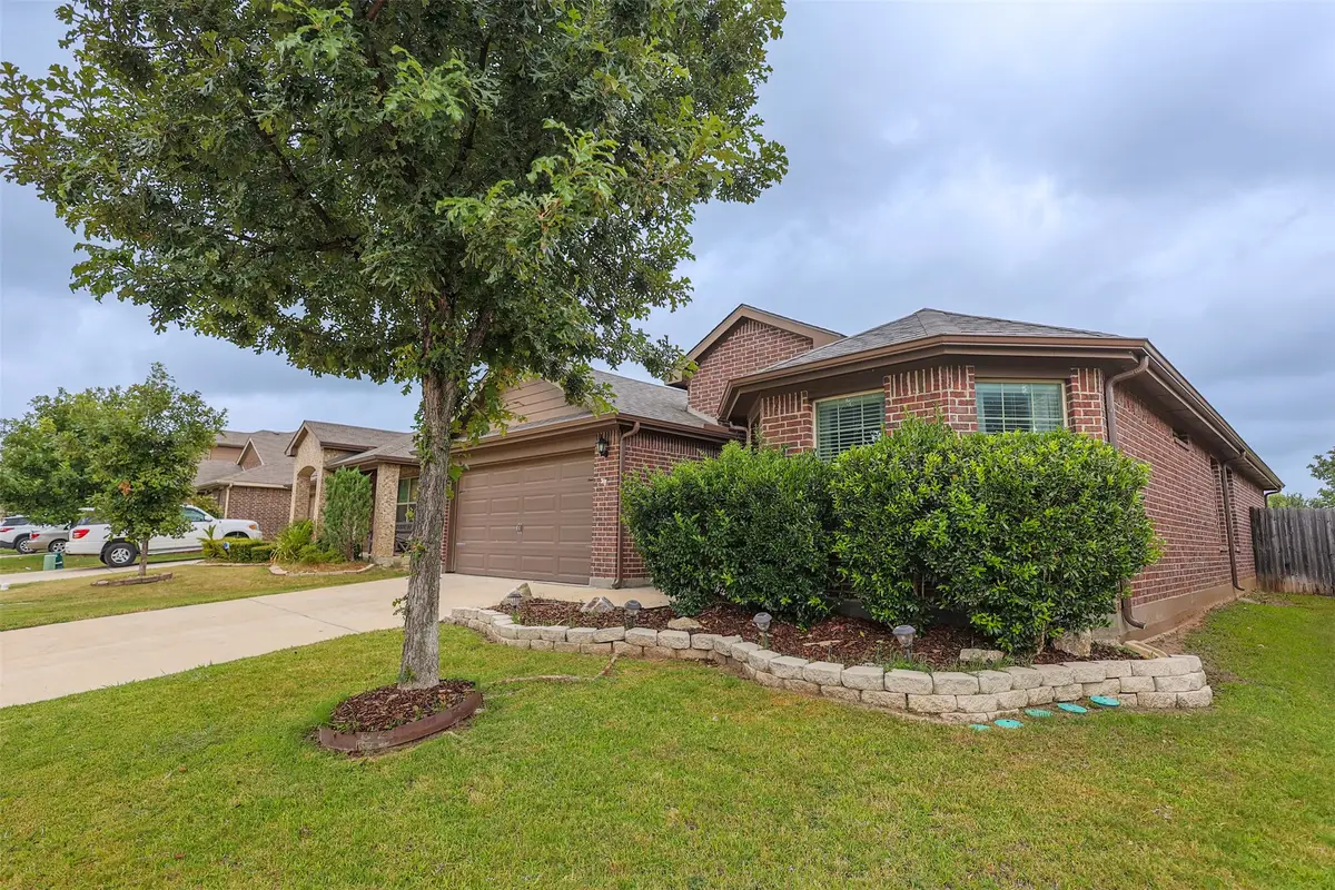 624 River Rock Drive, Azle, TX 76020 - #1