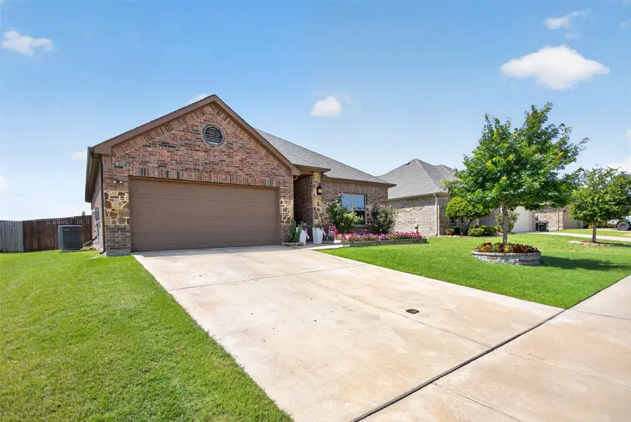 334 Pecos Drive, Crandall, TX 75114 - #2
