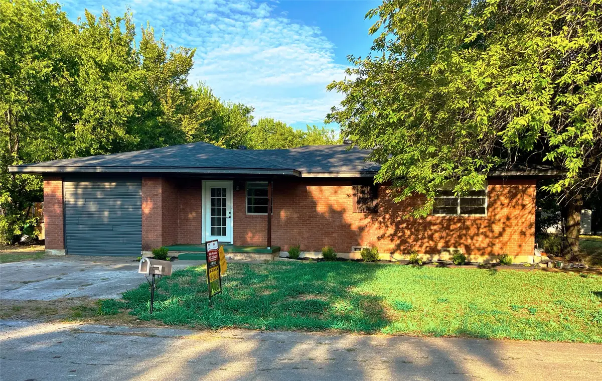 1108 Locust Street, Gainesville, TX 76240 - #1