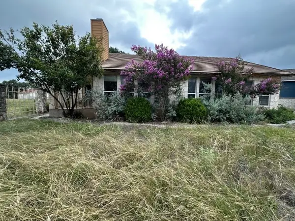 1125 Lakeshore Drive, Canyon Lake, TX 78133