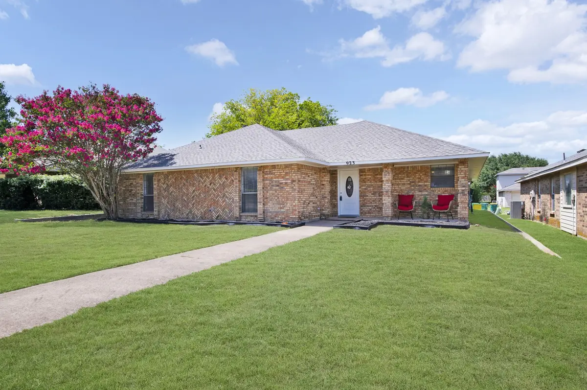 923 Moore Street, Cedar Hill, TX 75104 - #1