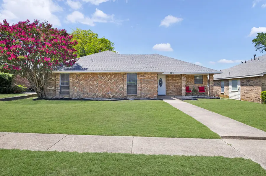 923 Moore Street, Cedar Hill, TX 75104 - #2