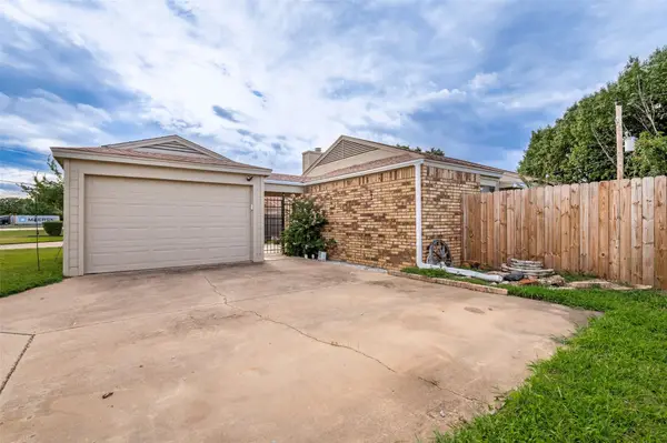 4615 Timber Run Drive, Arlington, TX 76001