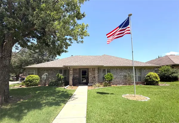 1330 36th Street Ne, Paris, TX 75462
