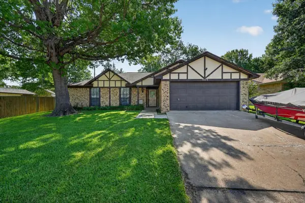 5003 Fairmount Drive, Arlington, TX 76017