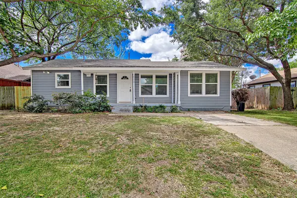 624 E Ellen Avenue, Hurst, TX 76053
