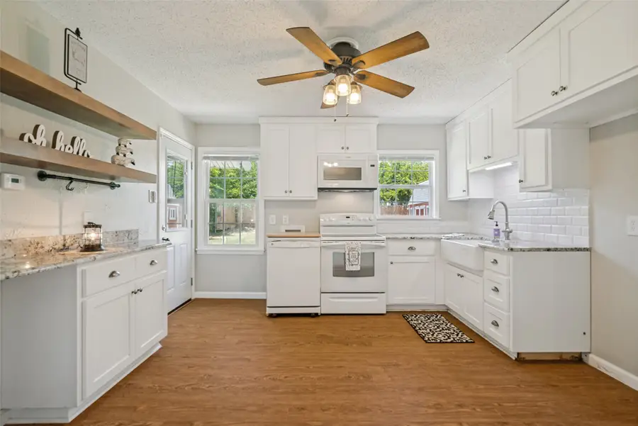 346 Lorna Street, Burleson, TX 76028 - #3