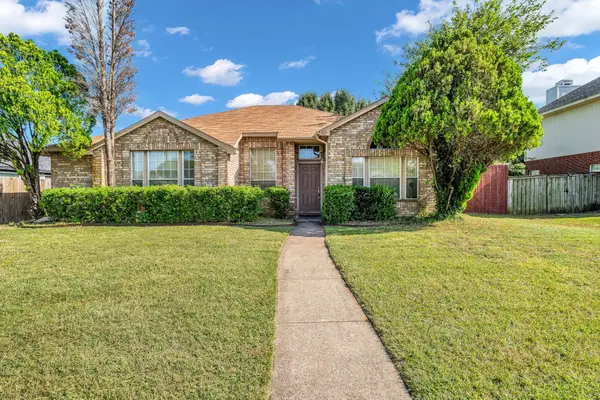 810 Moore Street, Cedar Hill, TX 75104