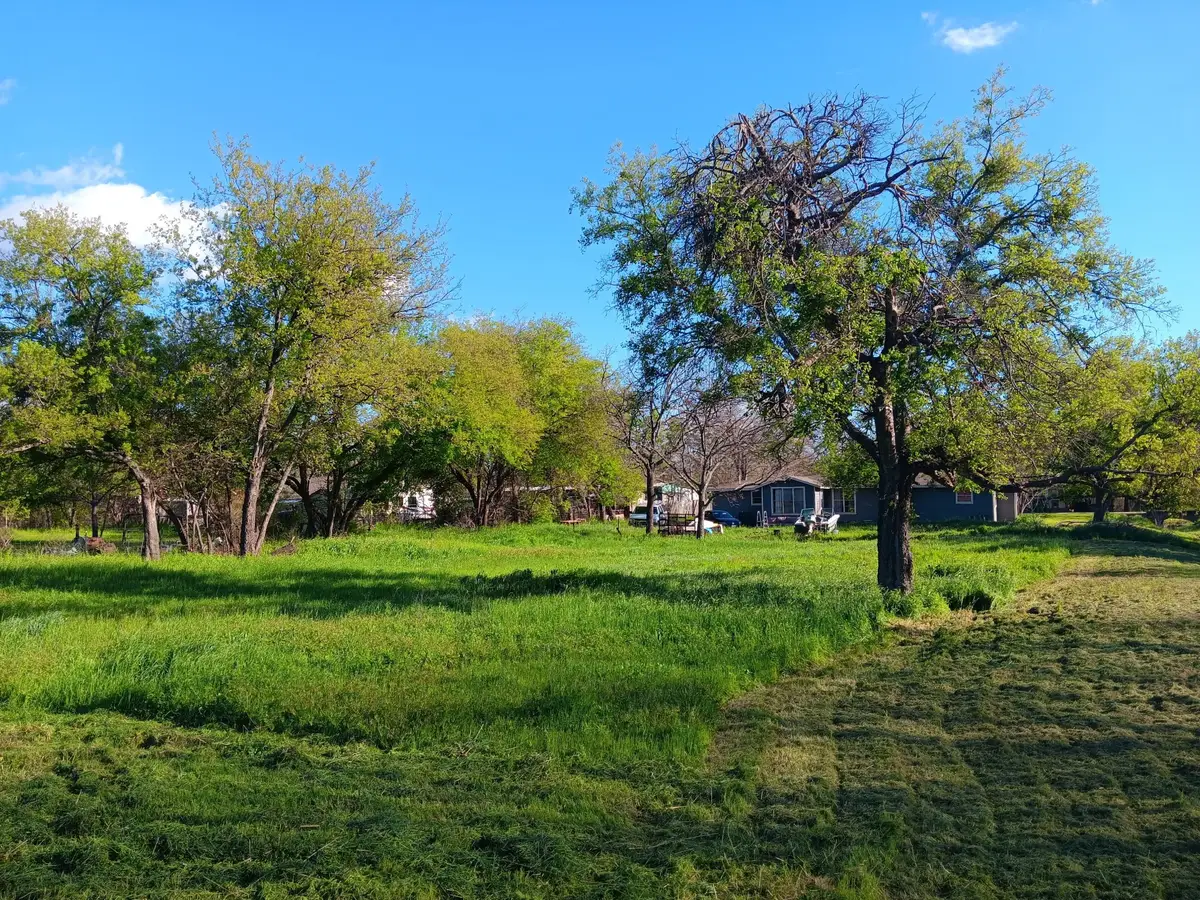 508 E College Avenue, Comanche, TX 76442 - #1
