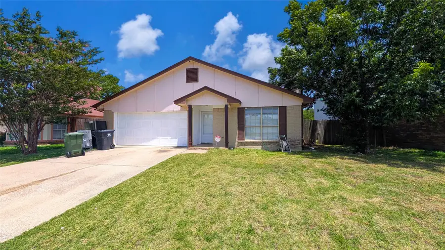 817 Cornfield Drive, Arlington, TX 76017 - #2