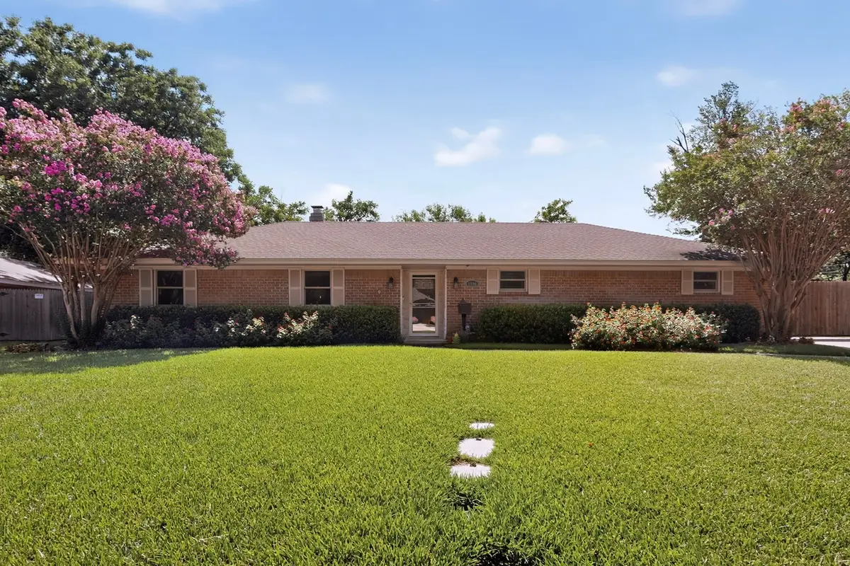 1702 Surrey Circle, Grand Prairie, TX 75050 - #1