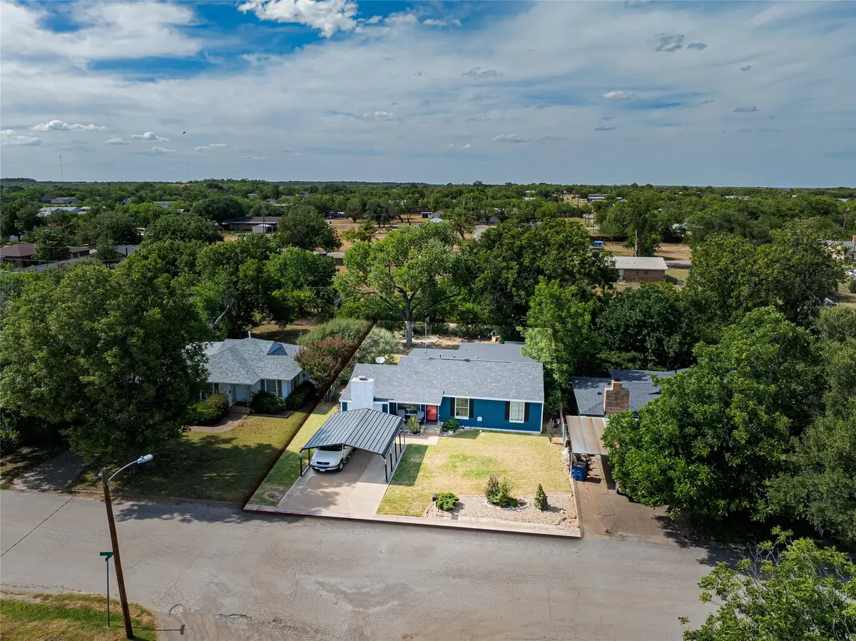 1114 W Dyer Street, Breckenridge, TX 76424 - #1