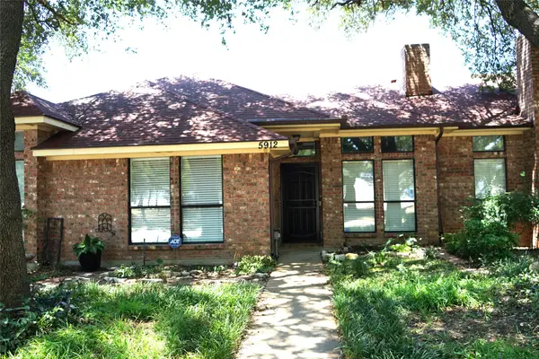 5912 Royal Club Drive, Arlington, TX 76017