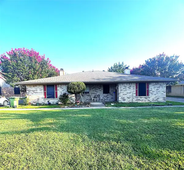 7708 / 7710 Jennifer Lane, North Richland Hills, TX 76182