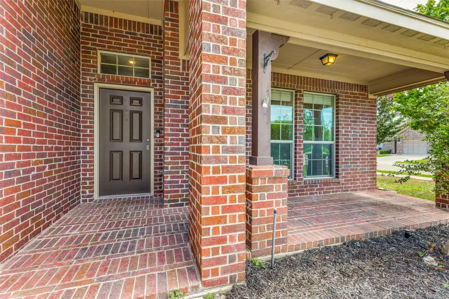 417 Brookhollow Lane, Saginaw, TX 76131 - #2