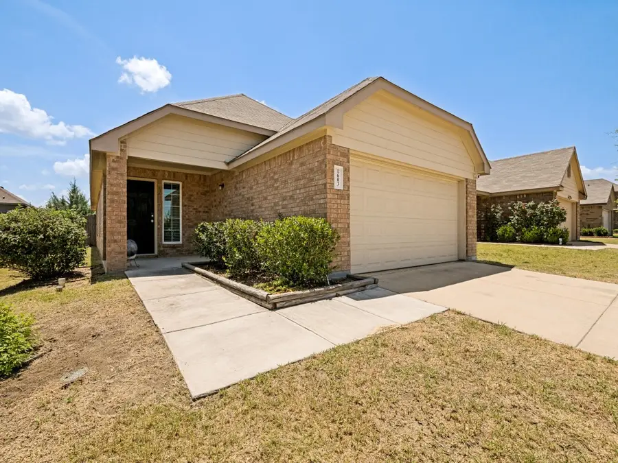 1603 Blue Jay Drive, Ennis, TX 75119 - #2
