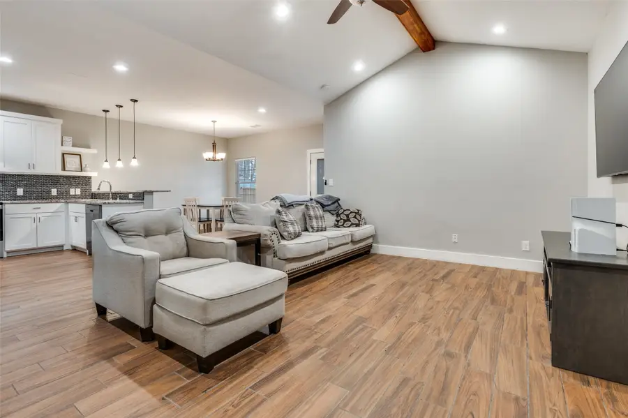 908 E Decatur Street, Ennis, TX 75119 - #3