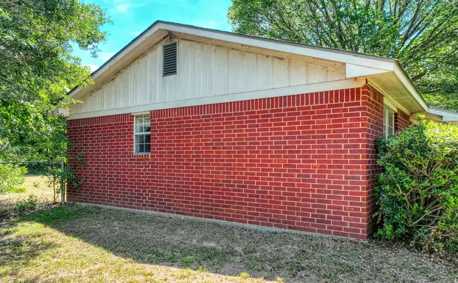 808 N Wright Avenue, Kerens, TX 75144 - #2