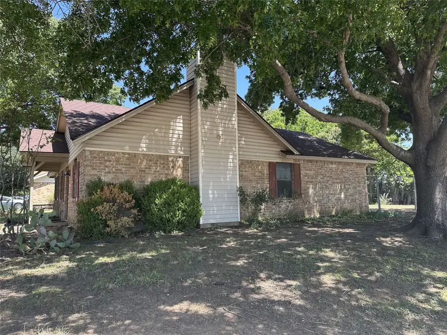 800 Pine Mountain Drive, Burleson, TX 76028 - #3