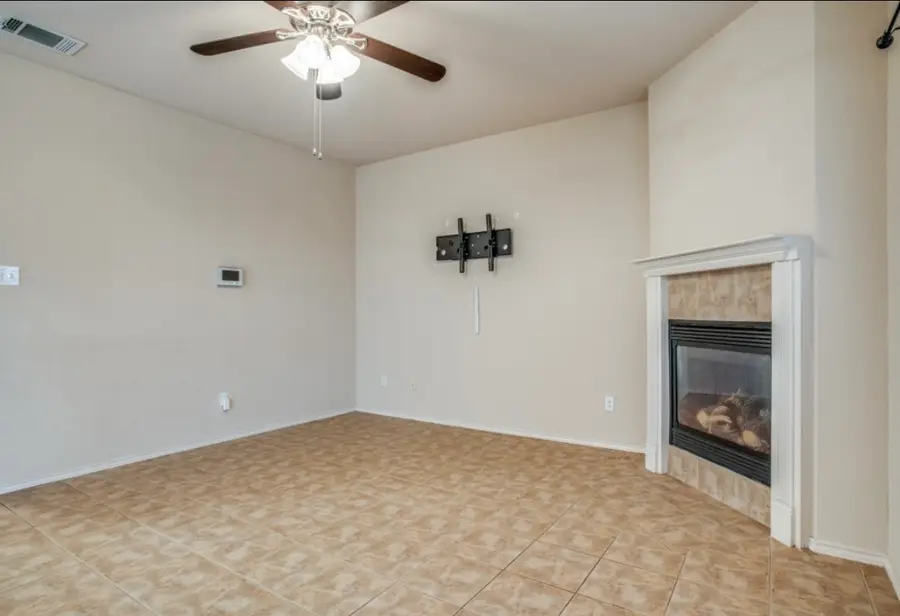 187 Castleridge Drive #B, Little Elm, TX 75068 - #3