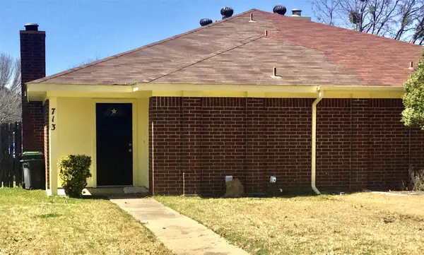 713 Cory Street, Grapevine, TX 76051