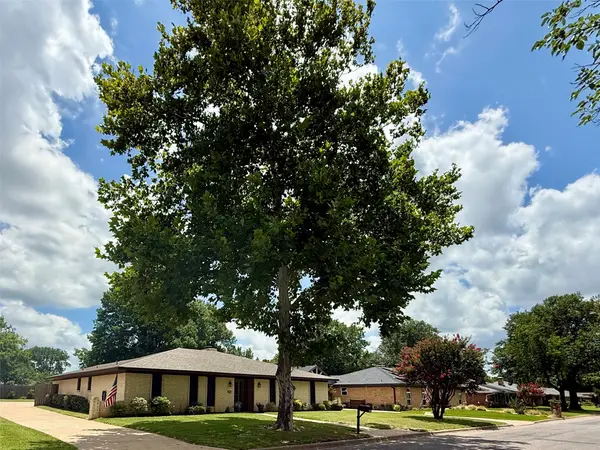 3005 Anthony Drive, Sherman, TX 75092